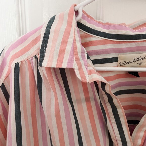 Universal Thread Pullover Blouse - Picture 2 of 3